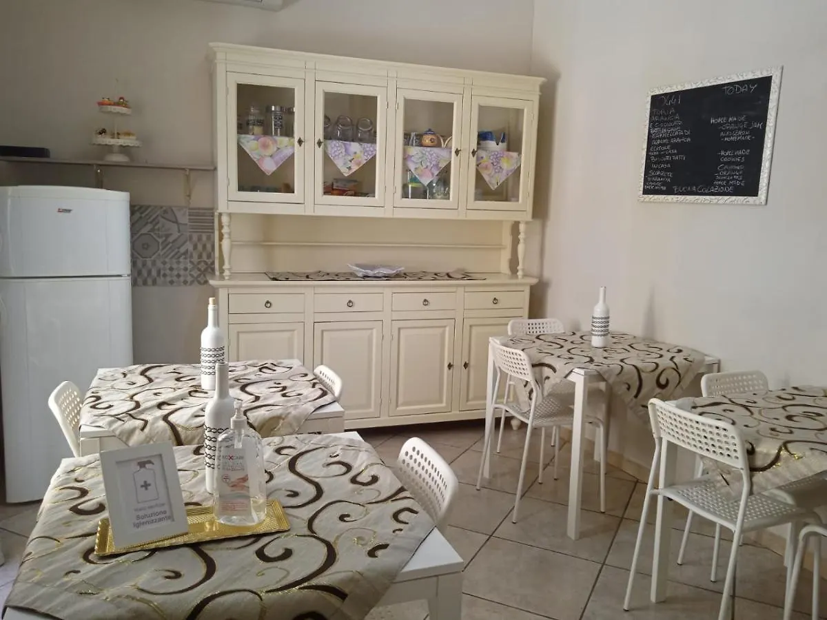 Il Sole Del Mediterraneo Noto Bed & Breakfast