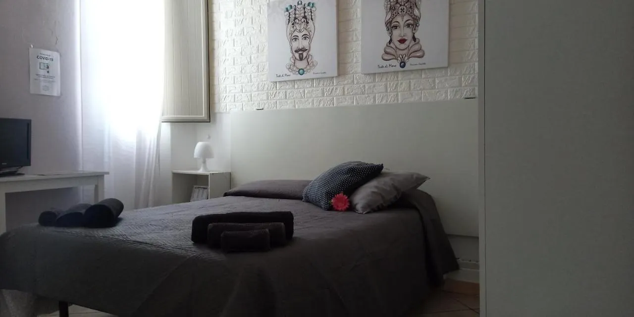 Bed & Breakfast Il Sole Del Mediterraneo Noto Italy