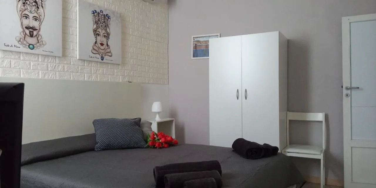Il Sole Del Mediterraneo Noto Bed & Breakfast
