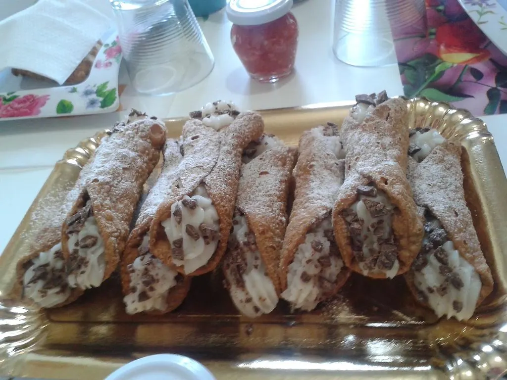 Il Sole Del Mediterraneo Noto Bed & Breakfast